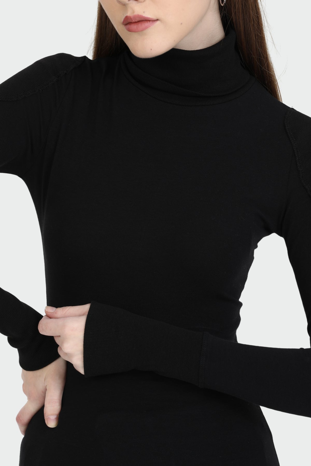 Heny Star Roll Neck Top