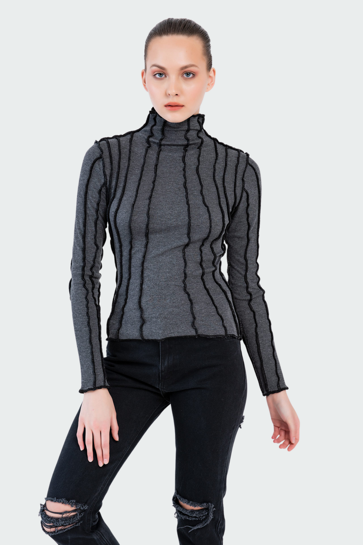Anthracite contrast-piping mock neck top